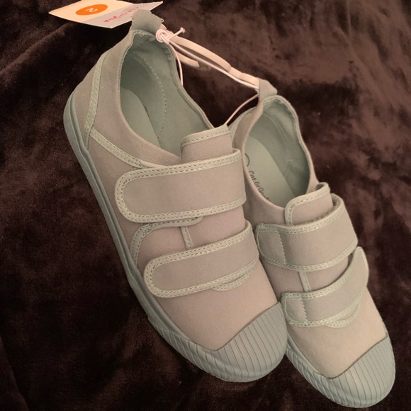 Cat & Jack sneakers - Picture 2 of 4